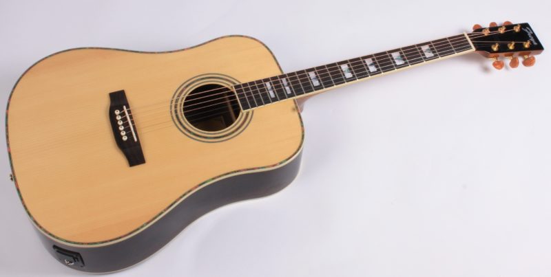 Semi acoustic guitar - solid top guitar